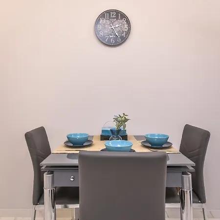 Stylish Residential Flat - With Parking & Balcony By Flat Mаnager * Sofia